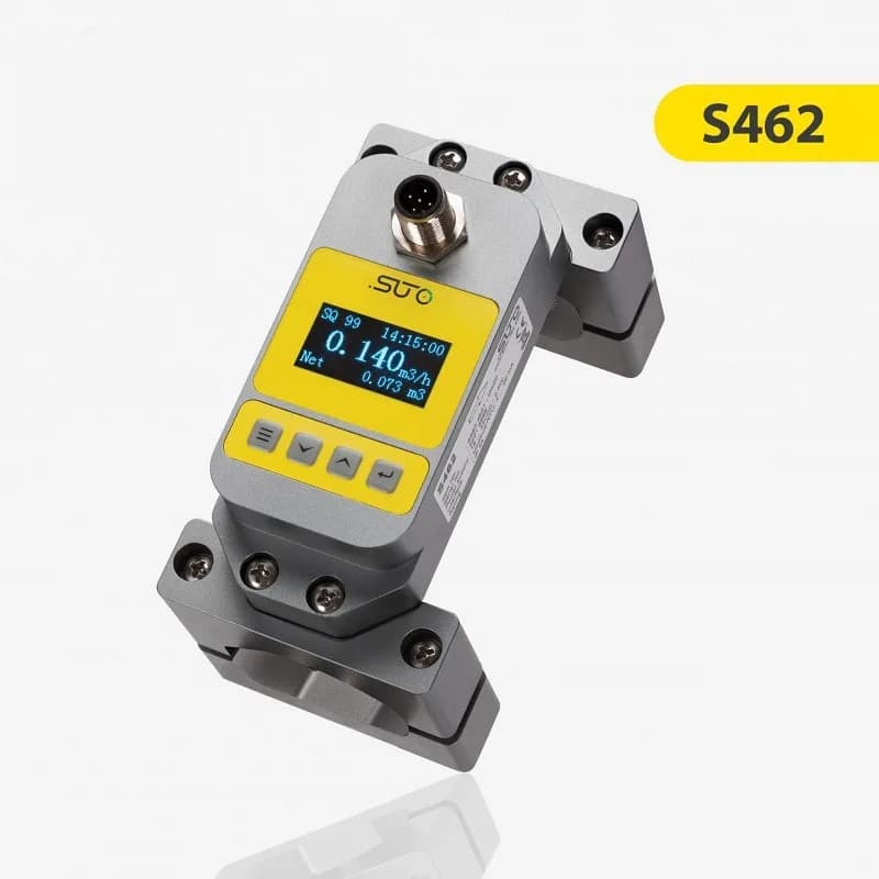SUTO S462 kompakt ultraljudsflödesmätare för vätskor med integrerad display och clamp-on montering.
